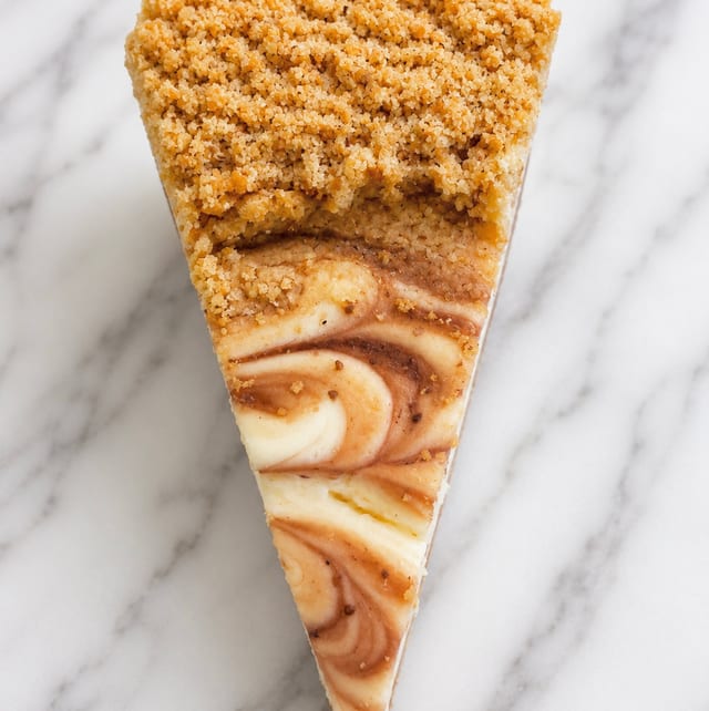 Strawberry Swirl Cheesecake￼.